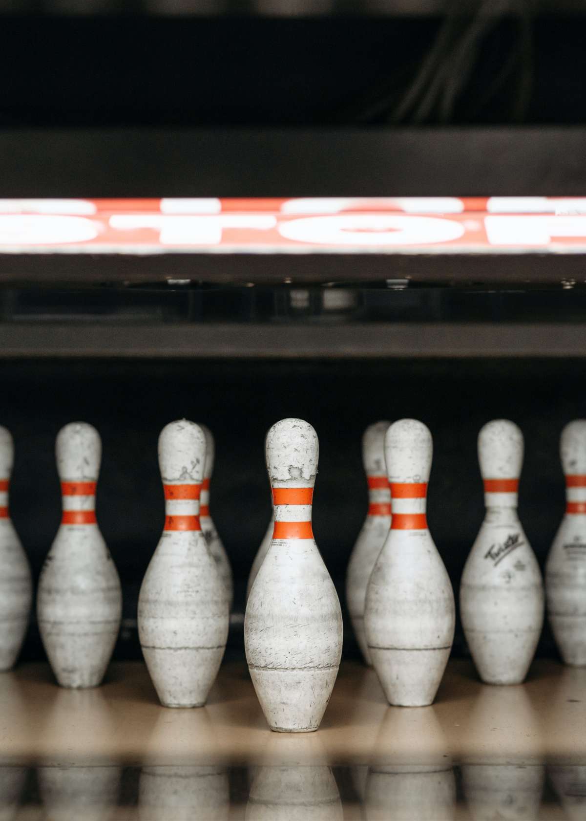 How many bowling pins in bowling