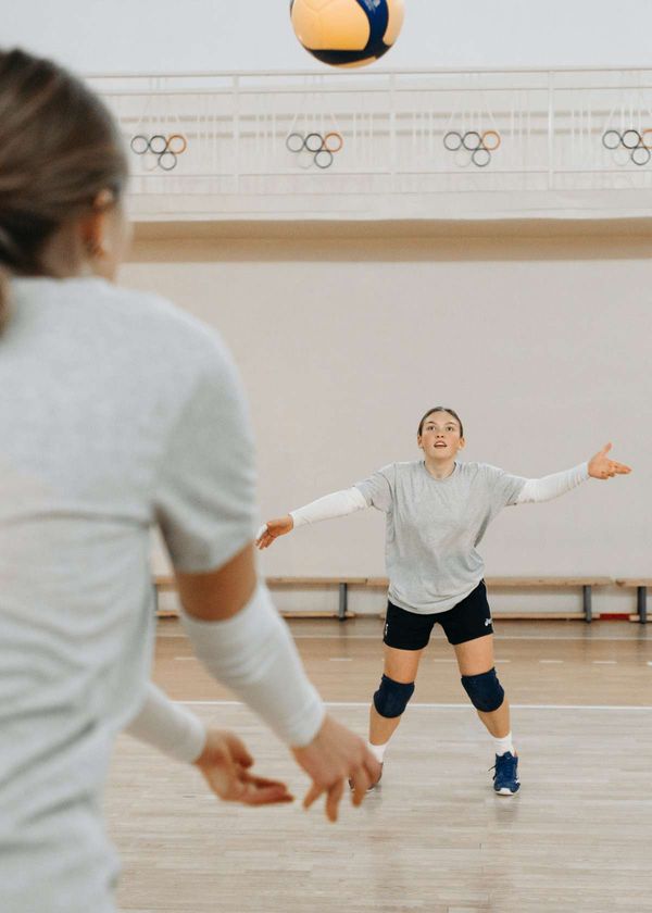 10 Volleyball Warm Up Drills Every Player Should Know 5915